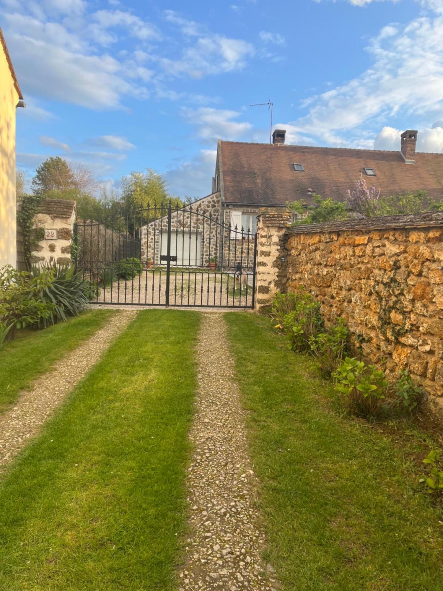 Chambres D'Hotes Des Demoiselles Ville-Saint-Jacques Exterior foto