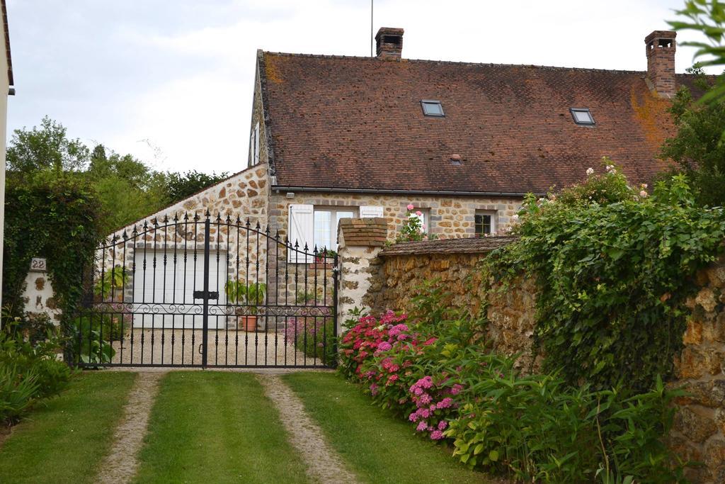 Chambres D'Hotes Des Demoiselles Ville-Saint-Jacques Exterior foto